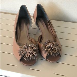 Bandolino pastel pink wedges